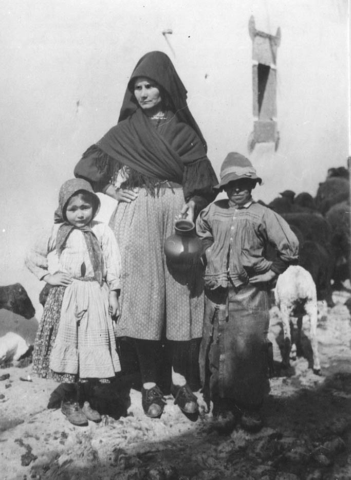 Spain, Andalusian family.