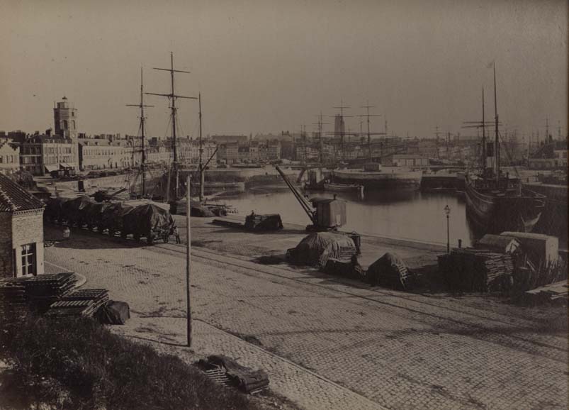Dunkerque, vue generale du port.