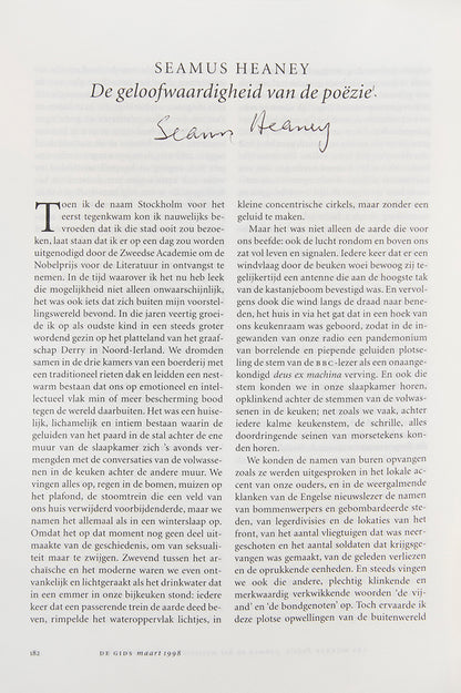 First edition of De geloofwaardigheid van de poezie by Seamus Heaney, signed by the author.