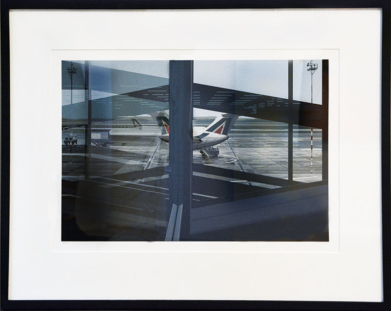 A major founder and force of the Photorealist movement, Estes is best known for his paintings of urban scenes in New York. 