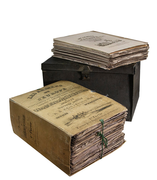 An exceptional example of a remarkable survival. A large collection of 589 plates of Eckert's European military costumes in the original wrappers.