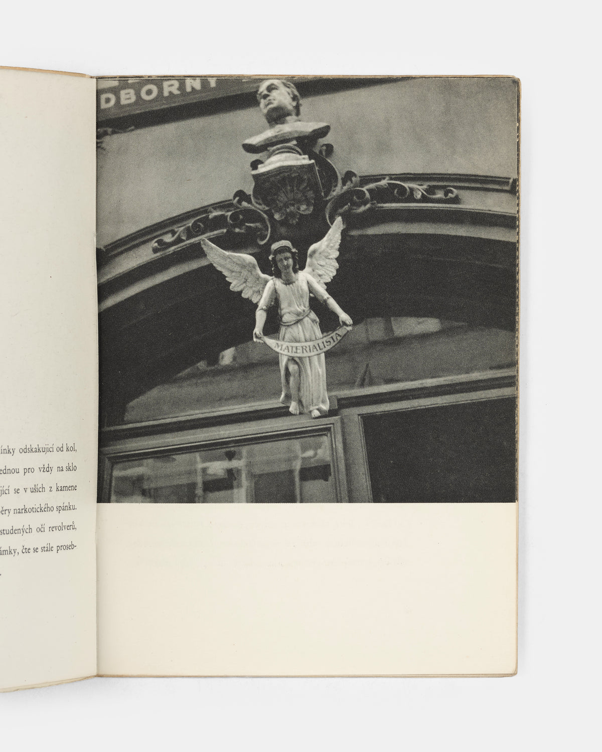 First edition thus of this meditation on resistance, after the scarce original clandestine version with gelatin silver photographs produced by the artists in a small number of copies during the Nazi occupation of Czechoslovakia. 