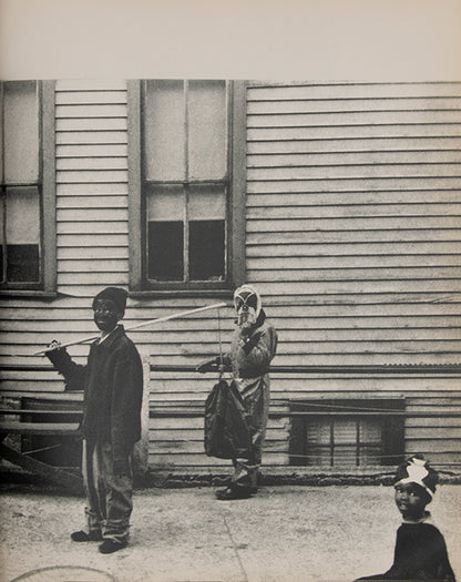 Ishimoto Yasuhiro studied at the Chicago Institute of Design under Harry Callahan and Aaron Siskind, Someday Somewhere clearly shows the influence of his time there.