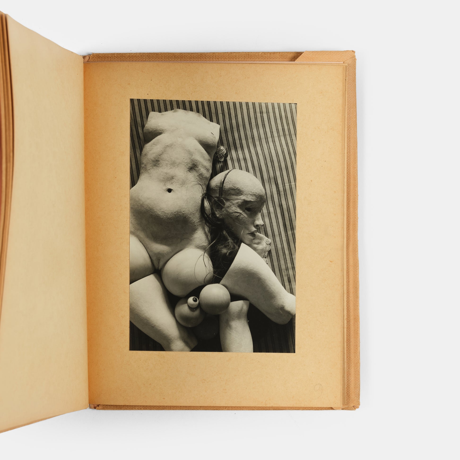 La Poupee evolved out of a series of events in Hans Bellmer's personal life: his cousin, Ursula Naguschewski moving from Kassel to Berlin in 1932, his attendance of a performance of Jacques Offenbach'sTales of Hoffmann, and his mother shipping him his old toys. 