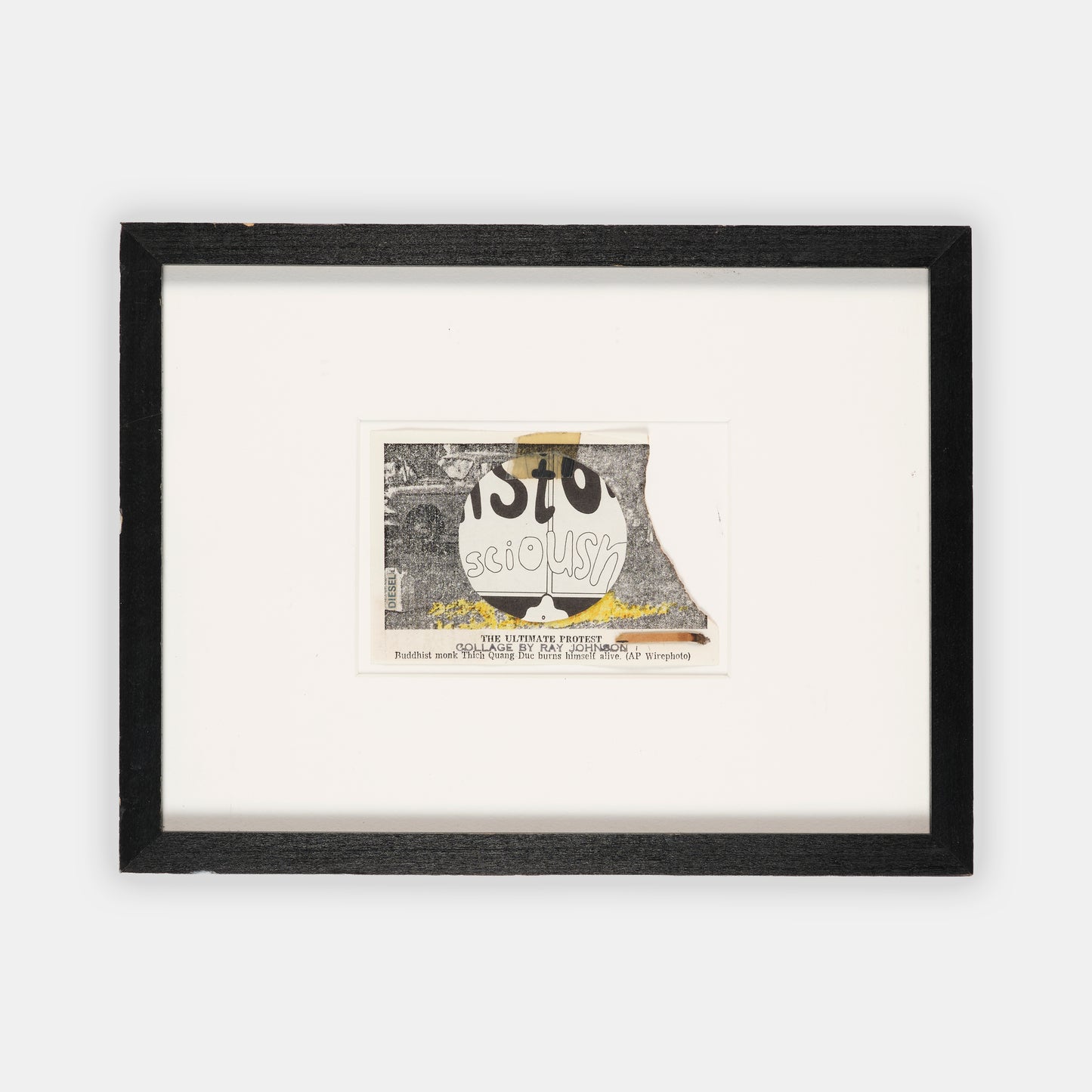 Ray Johnson collaborated with a range of artists on the fringes of the avant-garde. He was at the centre of a far-reaching mail art network – The New York Correspondence School, which he founded in the early 1960s.