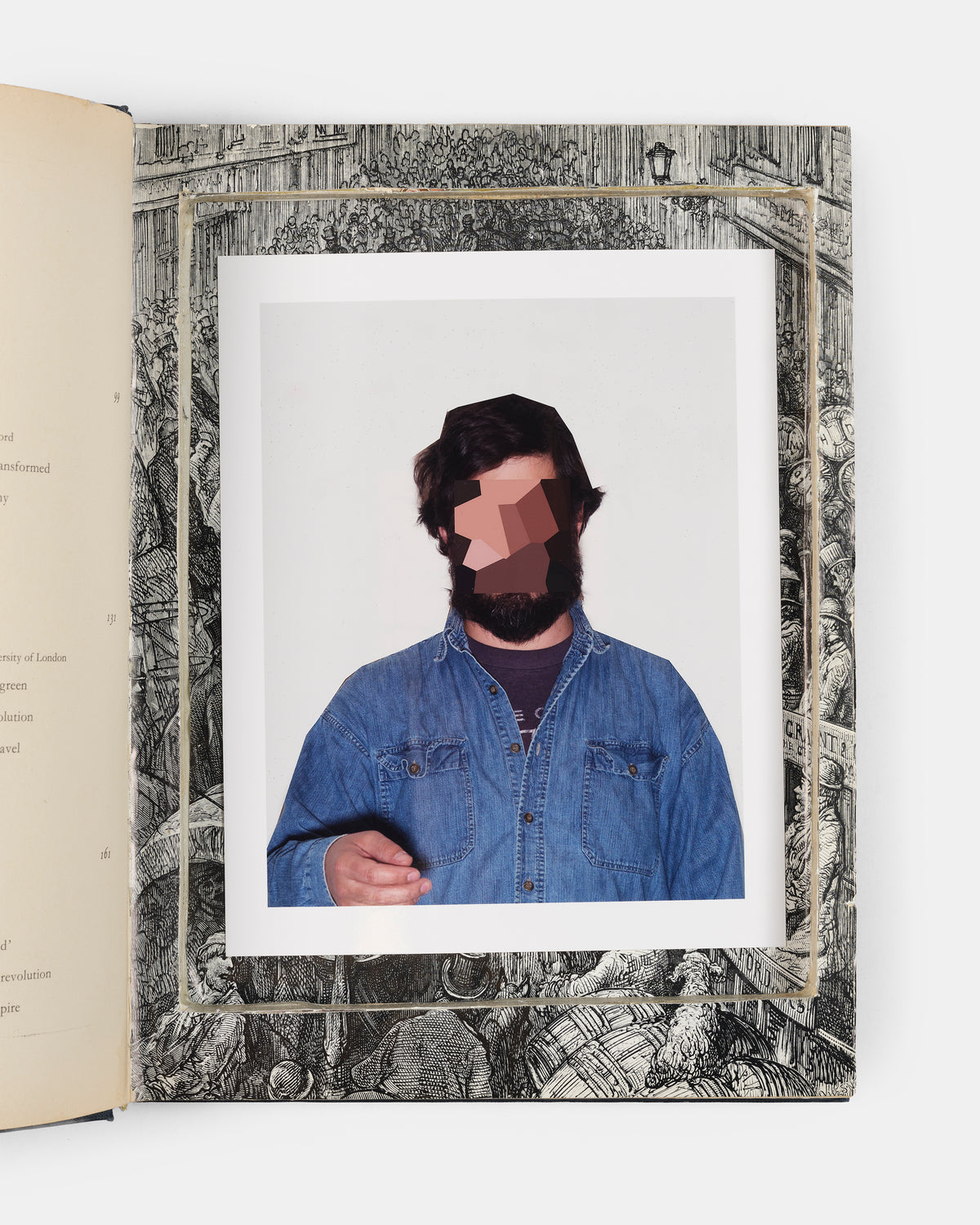 Broken Manual was originally issued in an edition of 300 copies, each concealed within another hollowed-out book. Before being sold, all 300 copies were exhibited in an installation forming part of Soth's first US retrospective at the Walker Arts Centre, Minneapolis.
