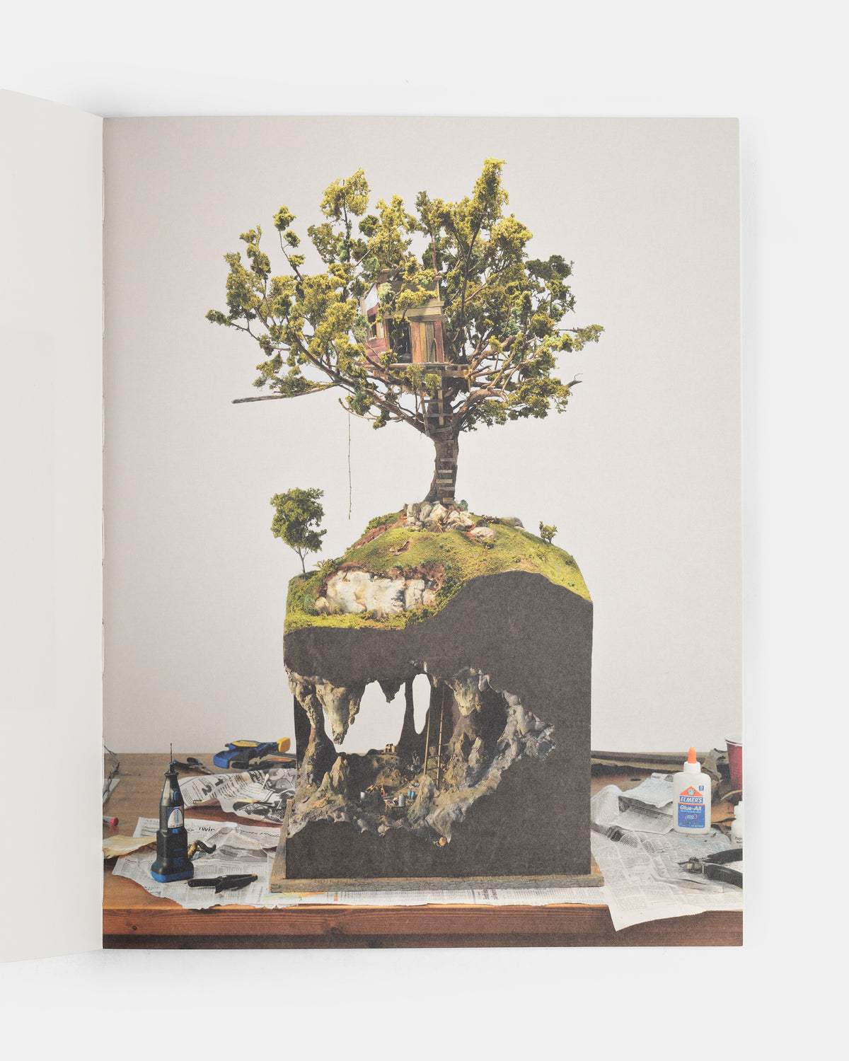Broken Manual was originally issued in an edition of 300 copies, each concealed within another hollowed-out book. Before being sold, all 300 copies were exhibited in an installation forming part of Soth's first US retrospective at the Walker Arts Centre, Minneapolis.