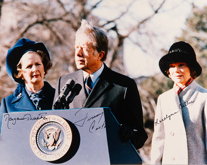 [Colour Photograph taken in the grounds of the White House, Washington DC