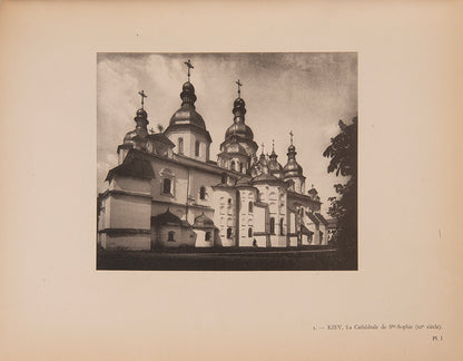 L'architecture religieuse Russe, 1st edition, by famous art historian Loukomski, bound in green cloth, with 144 black and white plates.