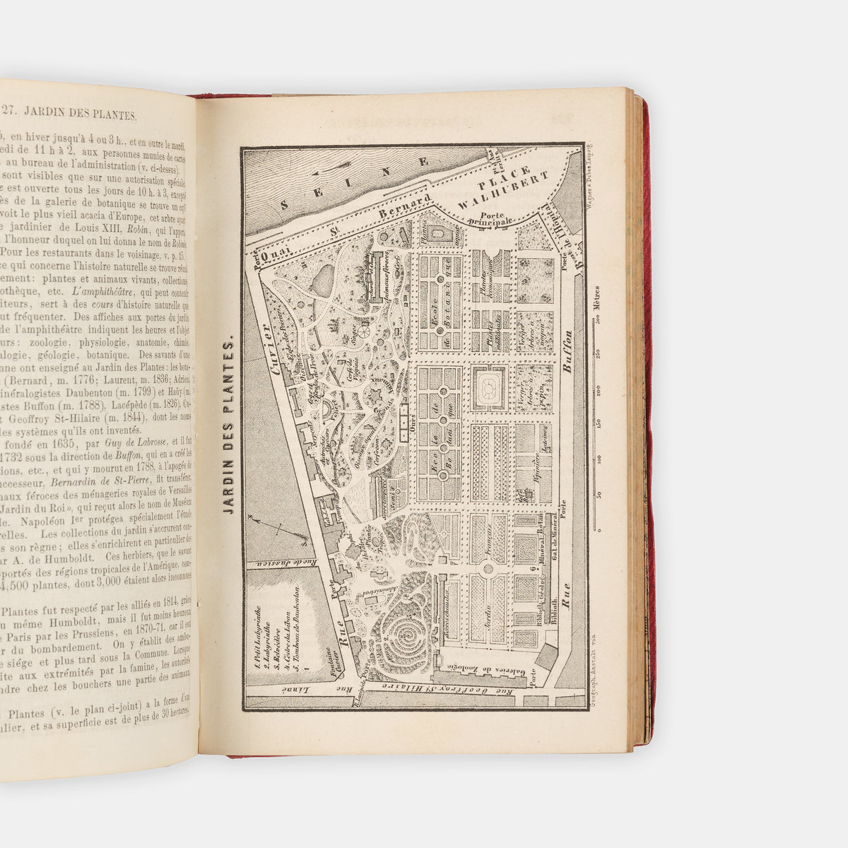 Maps include Versailles and Fontainebleau.