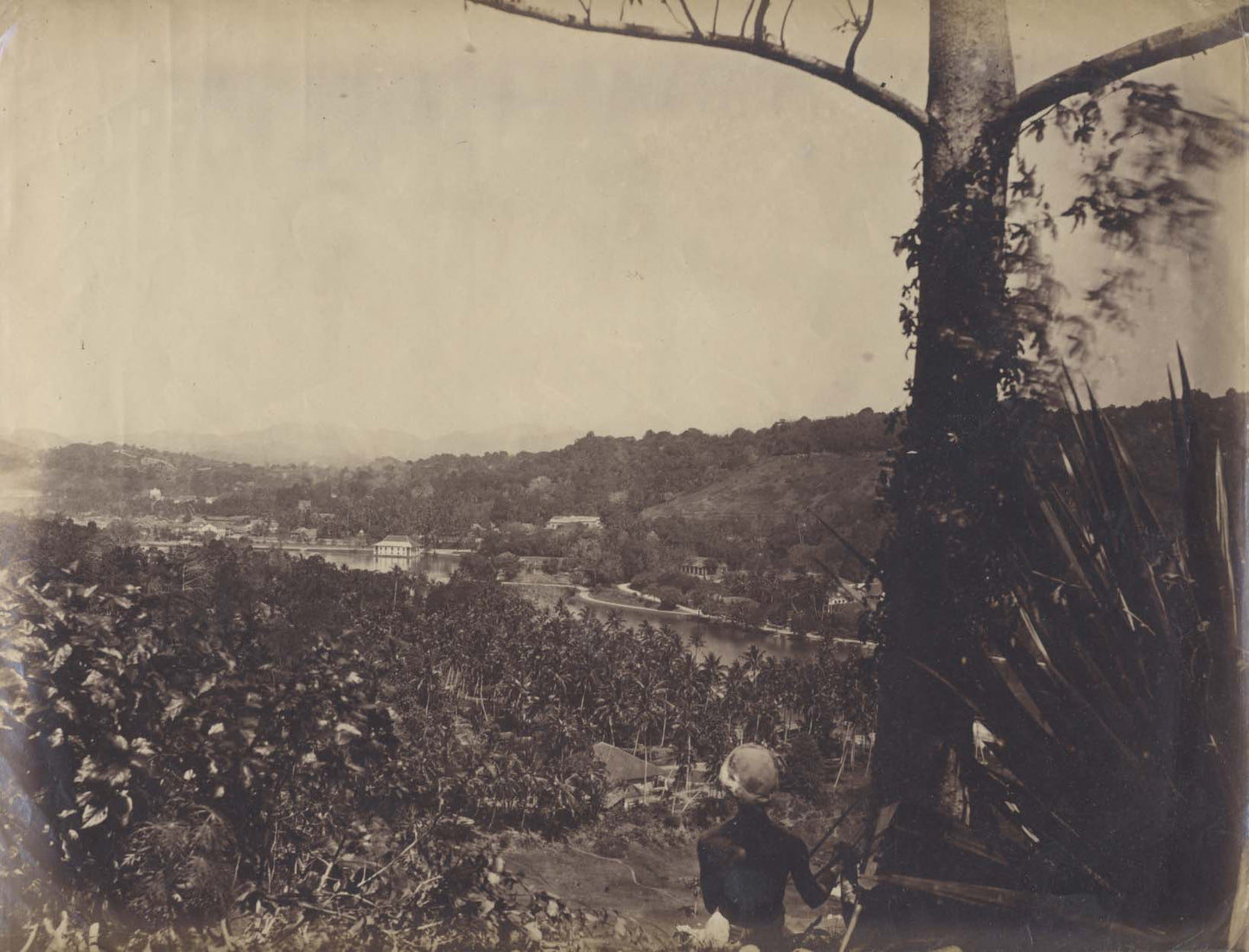 [Kandy Lake].