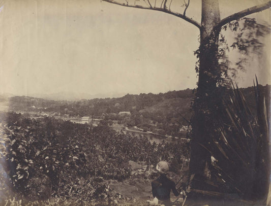 [Kandy Lake].