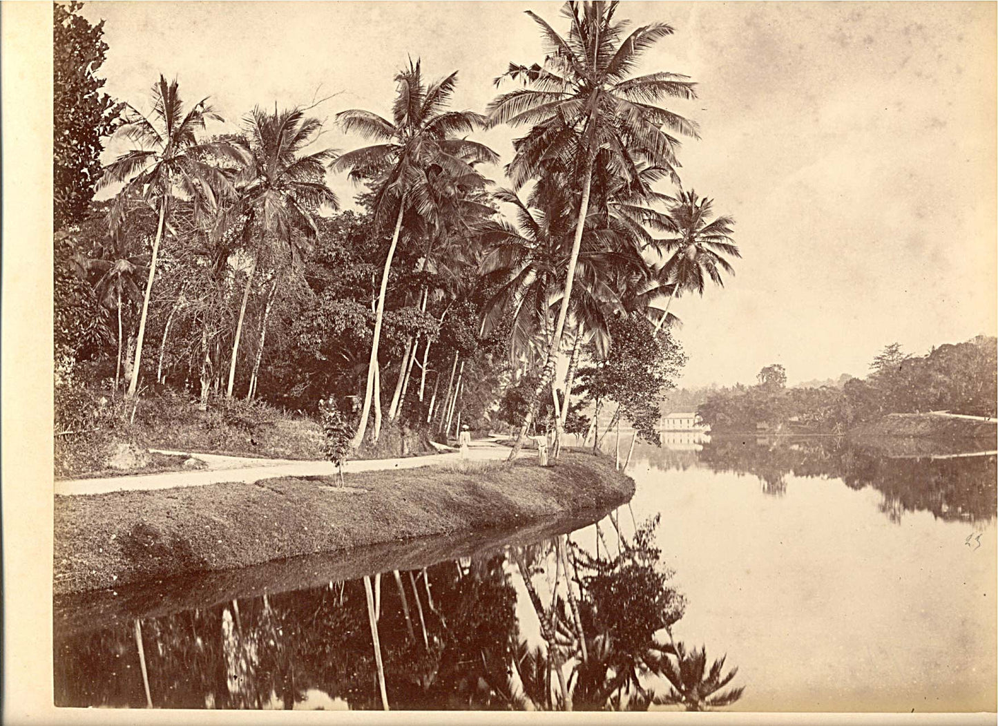 [The Lake at Kandy, Ceylon].