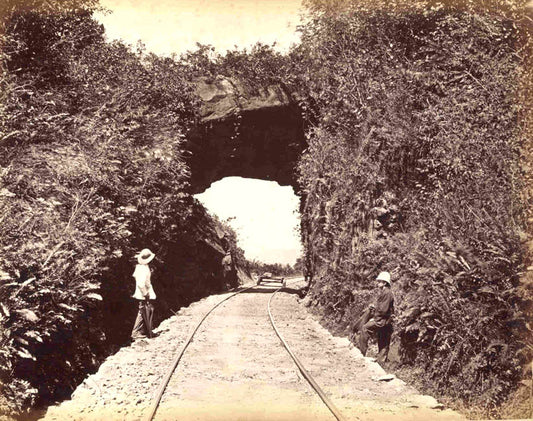 [Colombo to Kandy Railway].