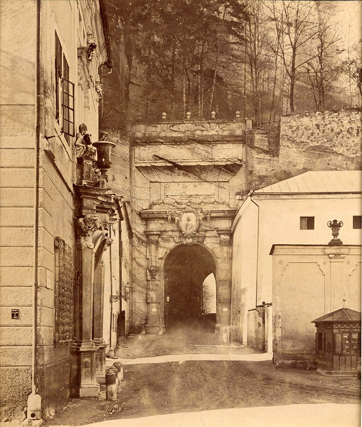 [City Gate, Saltzburg].