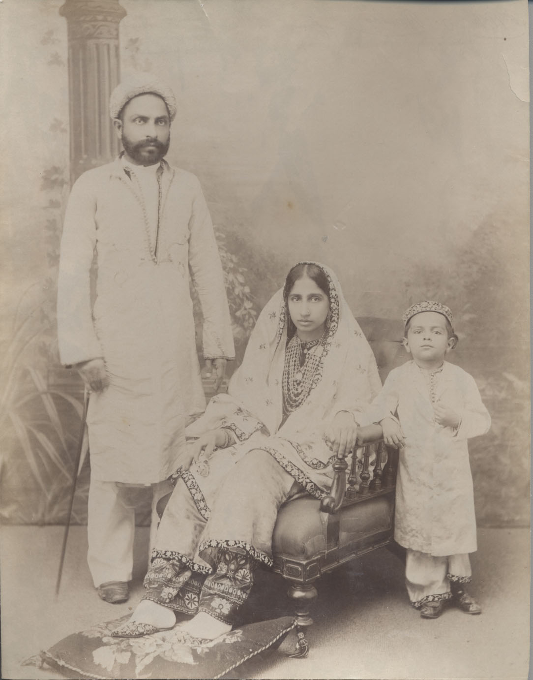 Portrait of an Indian family.
