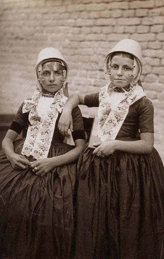 [Dutch girls].