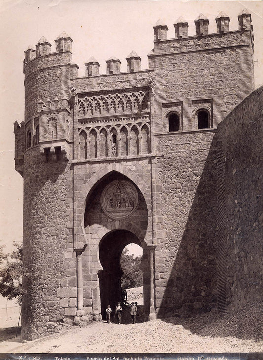 Puerta del Sol, fachada Poniente, Toledo..