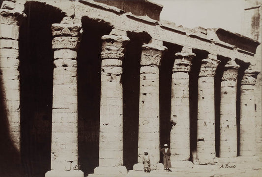 [Colonnade of the Temple of Edfu].
