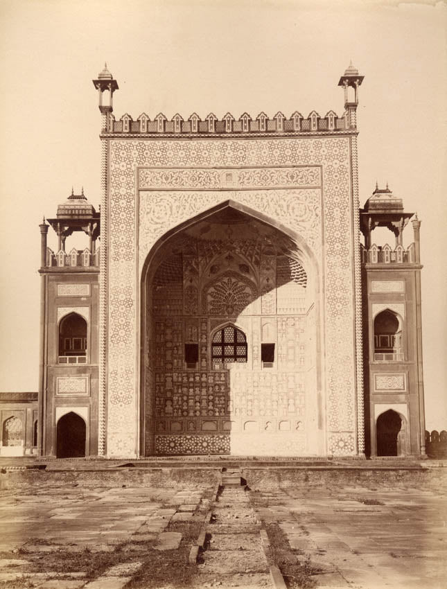 Gateway in garden of Akbar's tomb, Secundra, Lucknow, Uttar Pradesh.