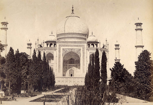 The Taj Mahal, Agra, Uttar Pradesh.