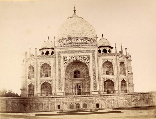 The tomb of Itimad-ud-Dawlah, Agra, Uttar Pradesh.