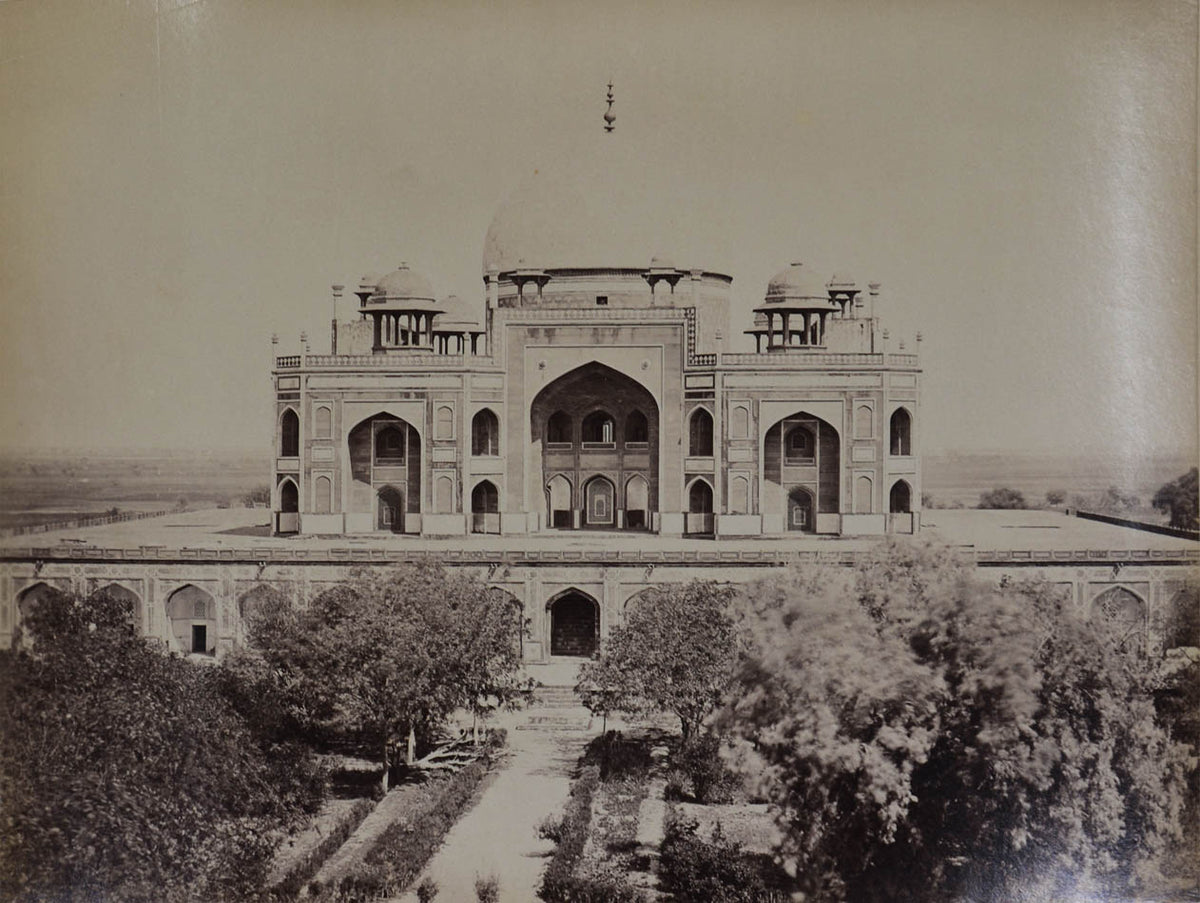 Allahabad, tea plantations in Assam, various images showing architectural details from temples and mausoleums, views on the Ganges, bazaar scenes in Madras