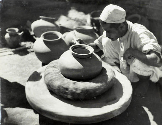 Pottery making in Zanzibar.