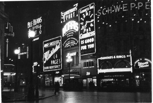 Picadilly Circus, London.